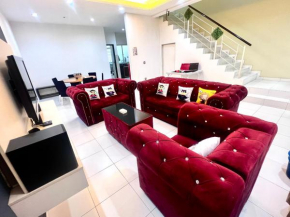 Lovely Homestay Setia Indah 911